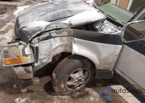 1994 Dodge Dakota z USA, uszkodzony, nr VIN 1B7GL23XXRS586458